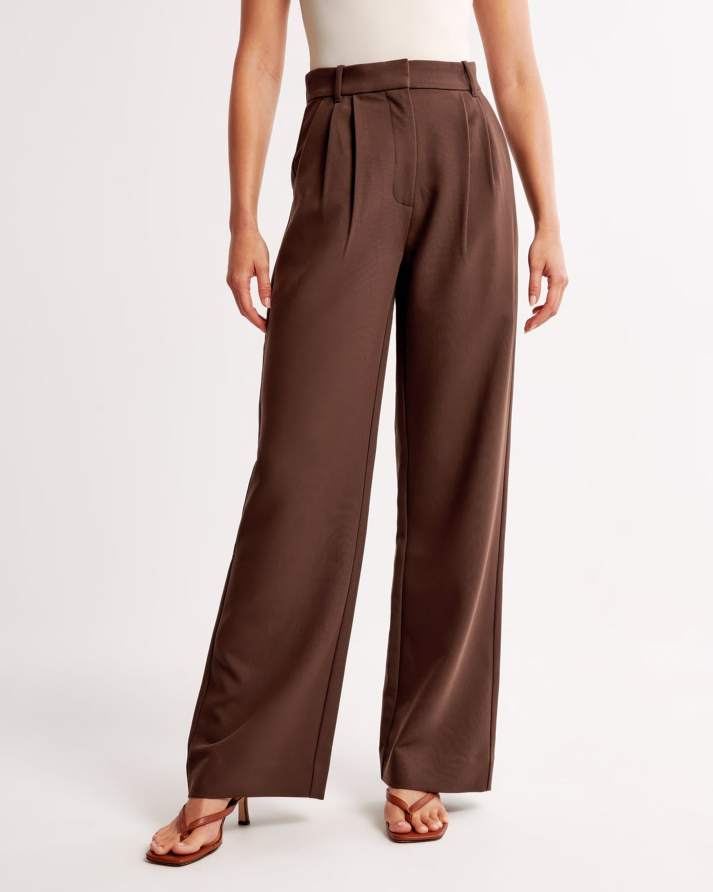 Elegante und bequeme, hoch taillierte weite Hose 