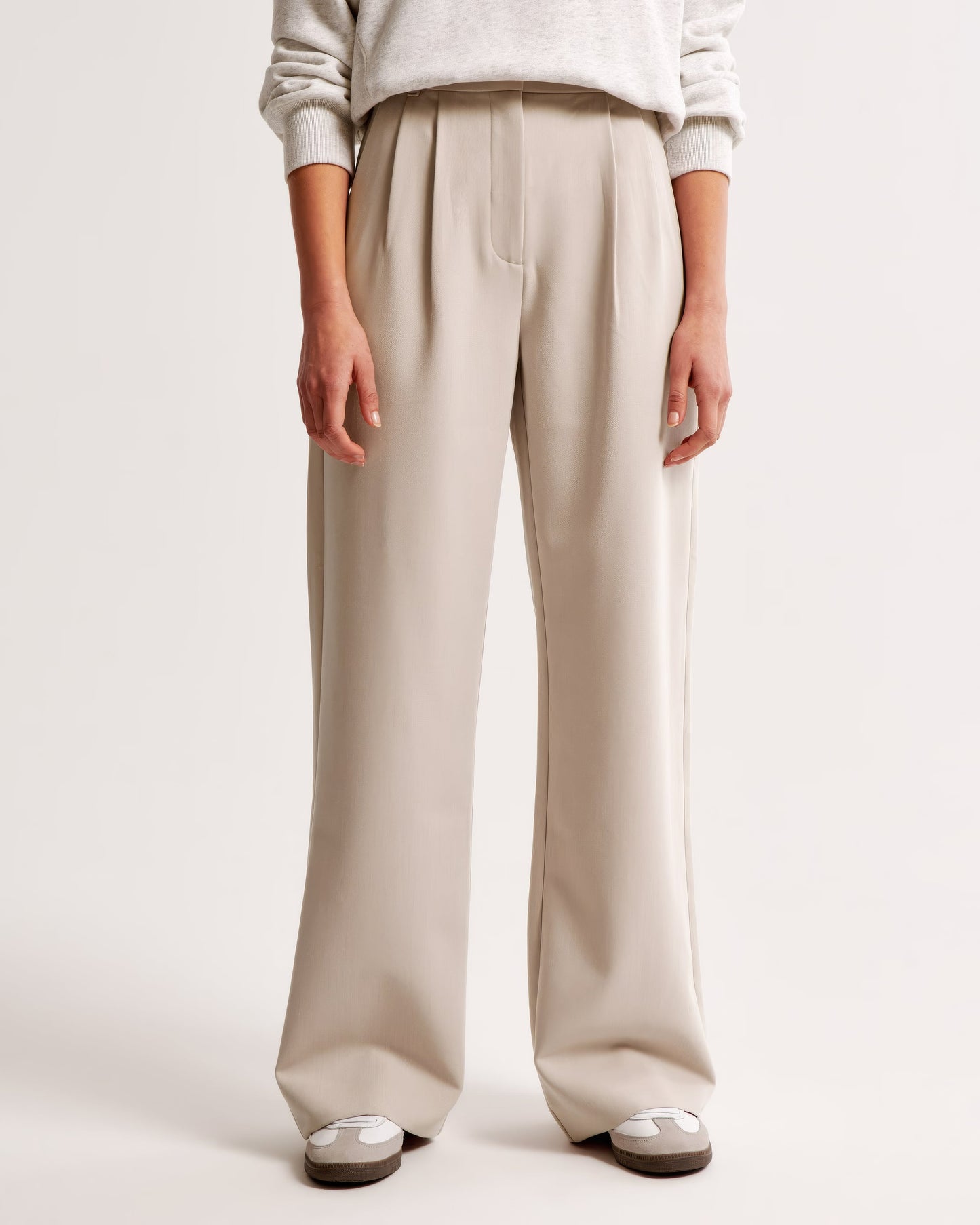 Elegante und bequeme, hoch taillierte weite Hose 